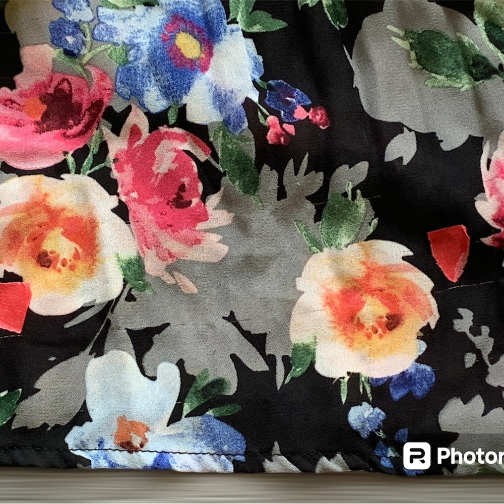 SUNNY LEIGH Women’s Button Down Blouse V-neck Vibrant Floral Accordion Pleats M - Picture 7 of 10
